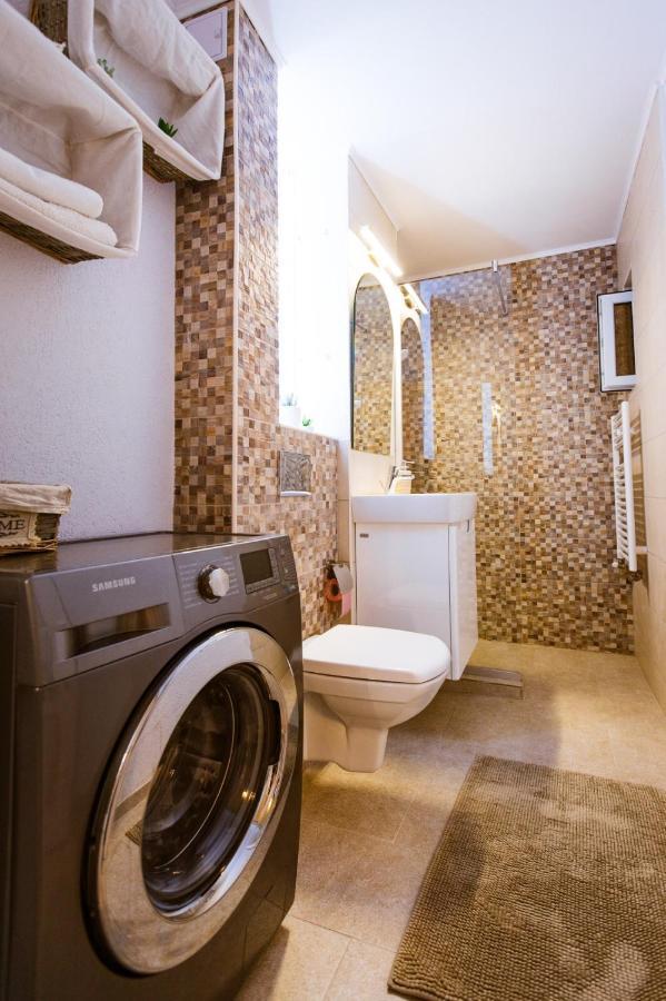 Apartament Maria อัลบายูเลีย ภายนอก รูปภาพ